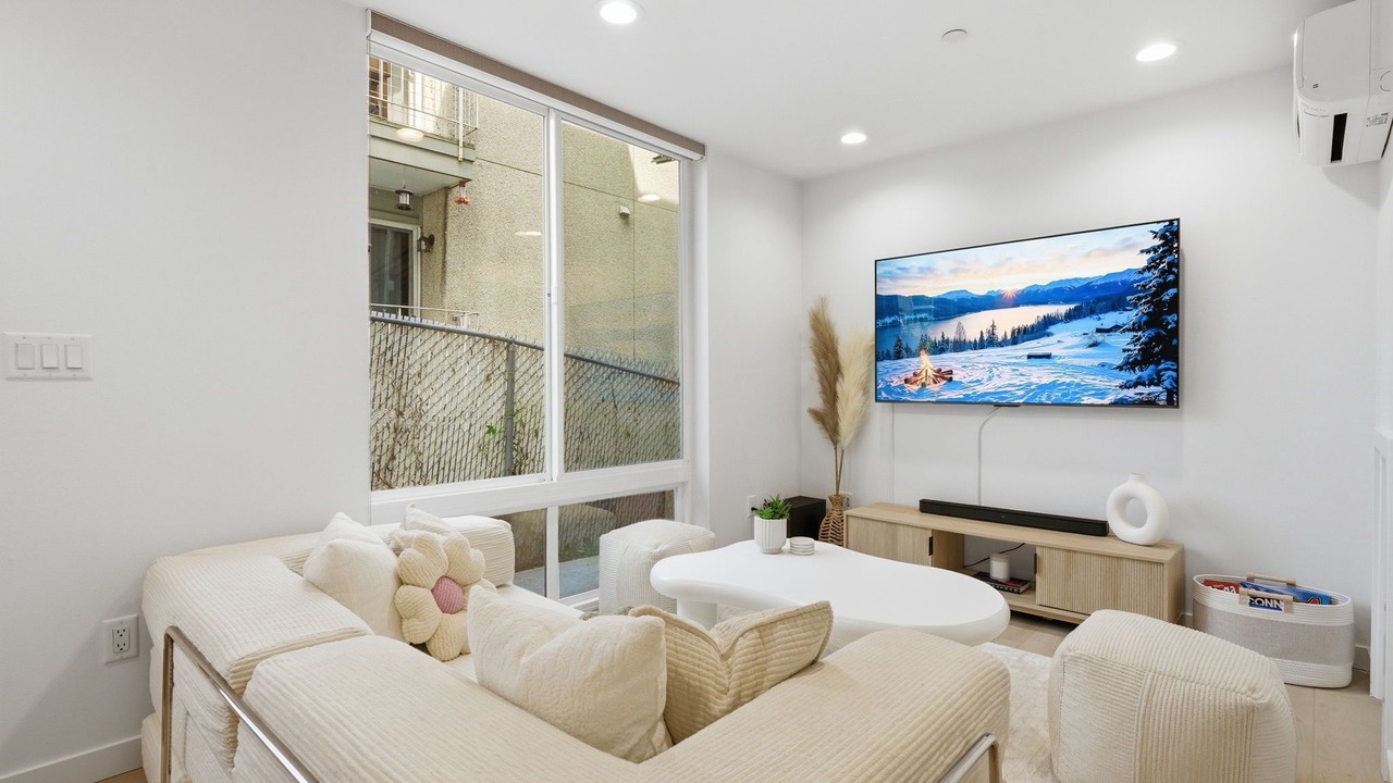 Photo of Livingroom in Fremont