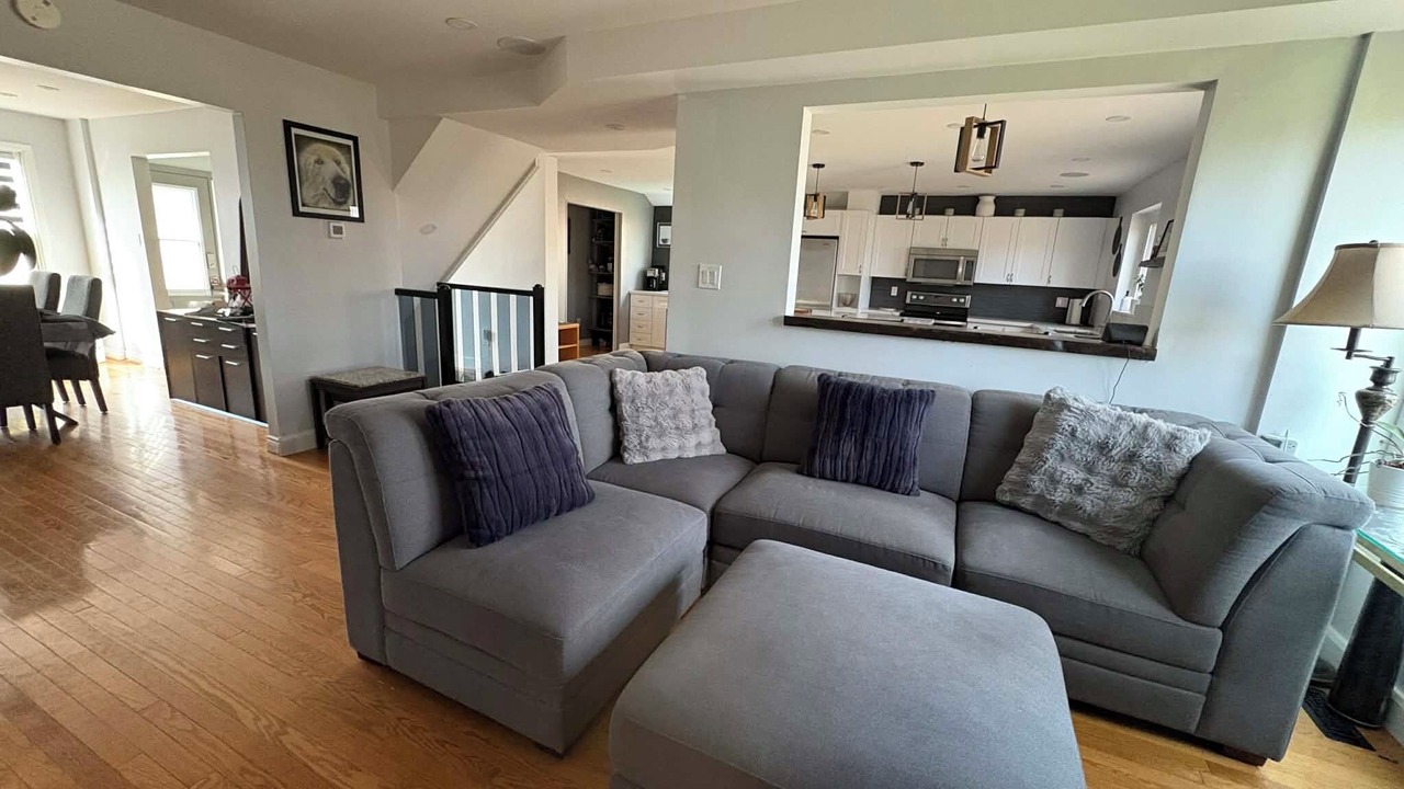 Photo of Livingroom in Pickering