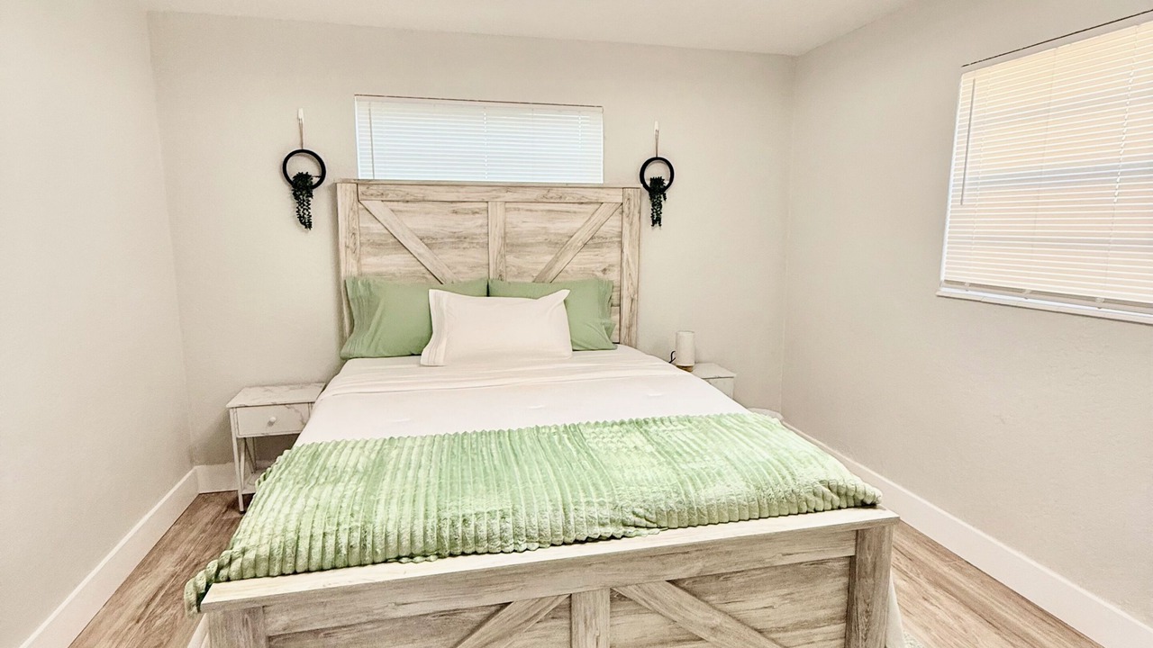 Photo of Bedroom in Sunrise