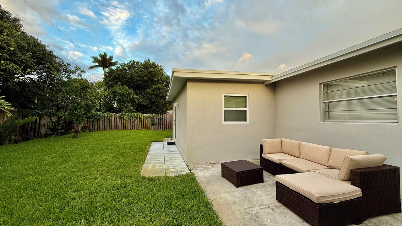 Photo of Patio Balcony in Sunrise