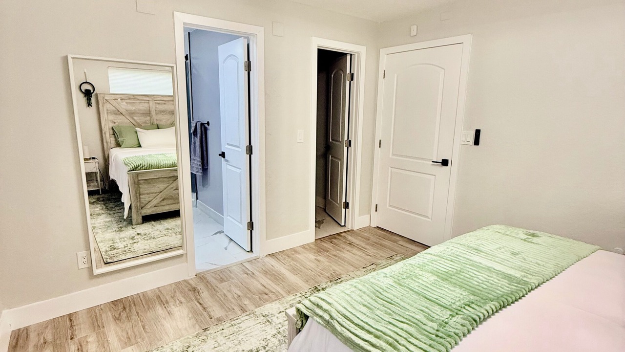Photo of Bedroom in Sunrise