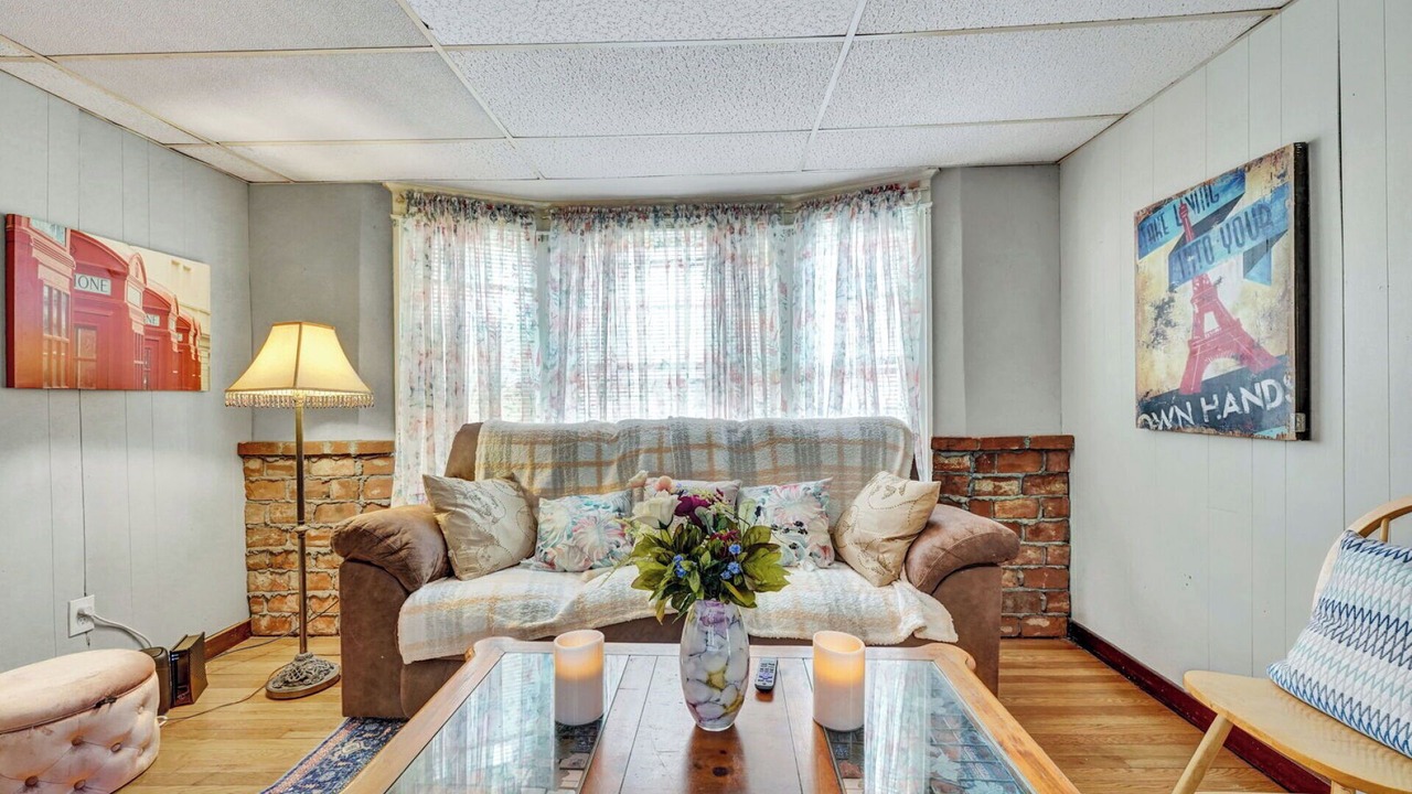 Photo of Livingroom in Rochester