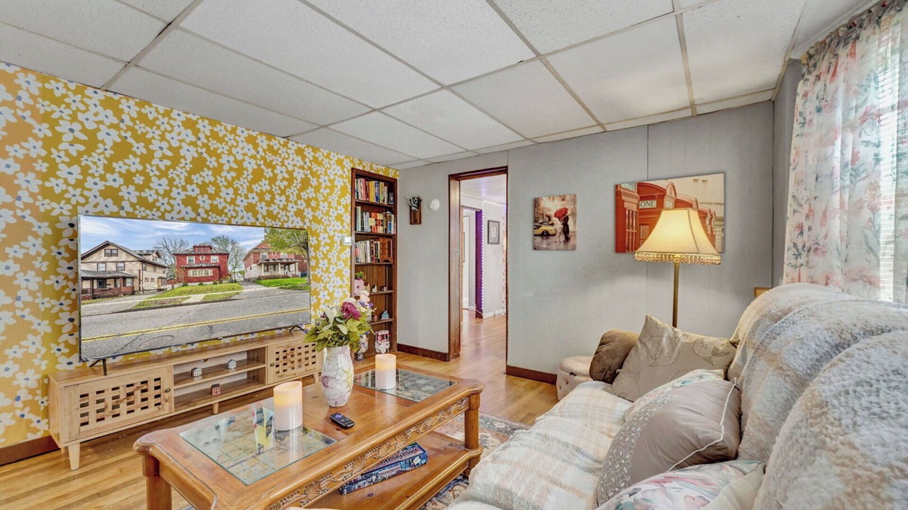 Photo of Livingroom in Rochester