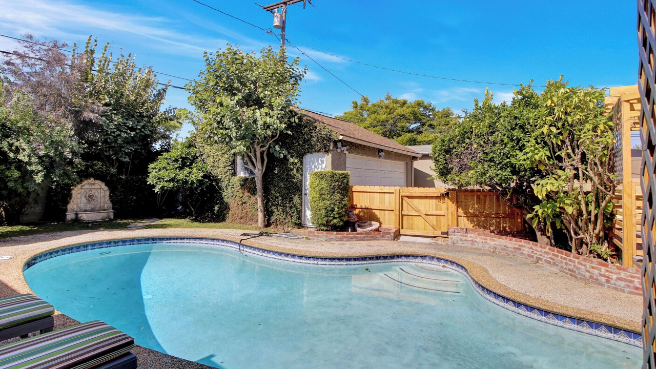Photo of Outdoor in Del Aire