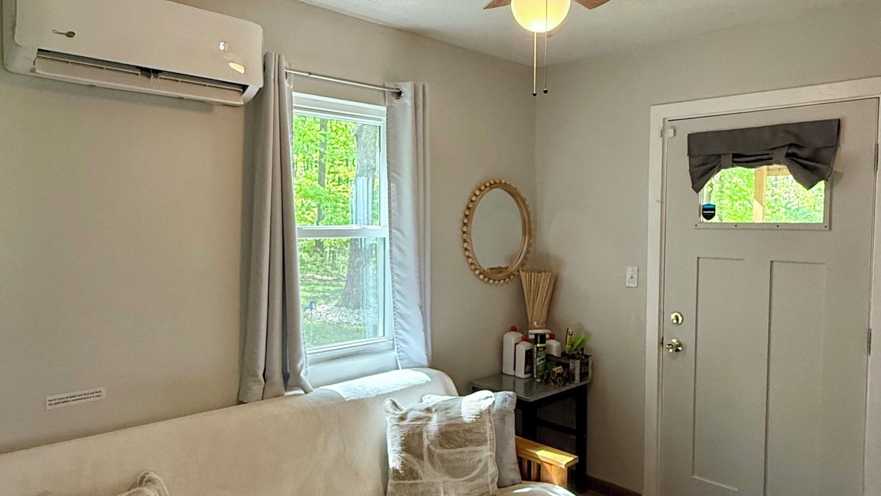 Photo of Livingroom in West Union