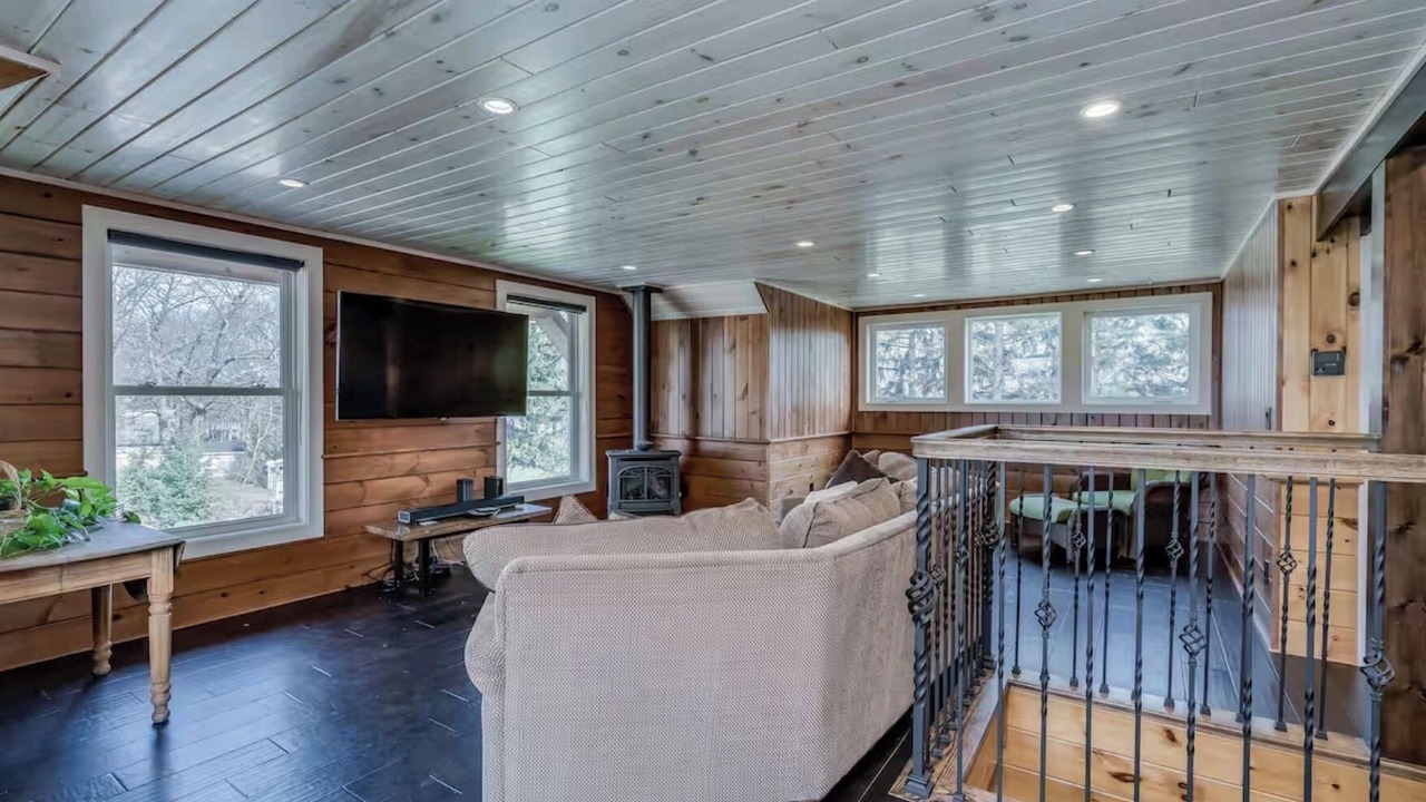 Photo of Livingroom in Clayton