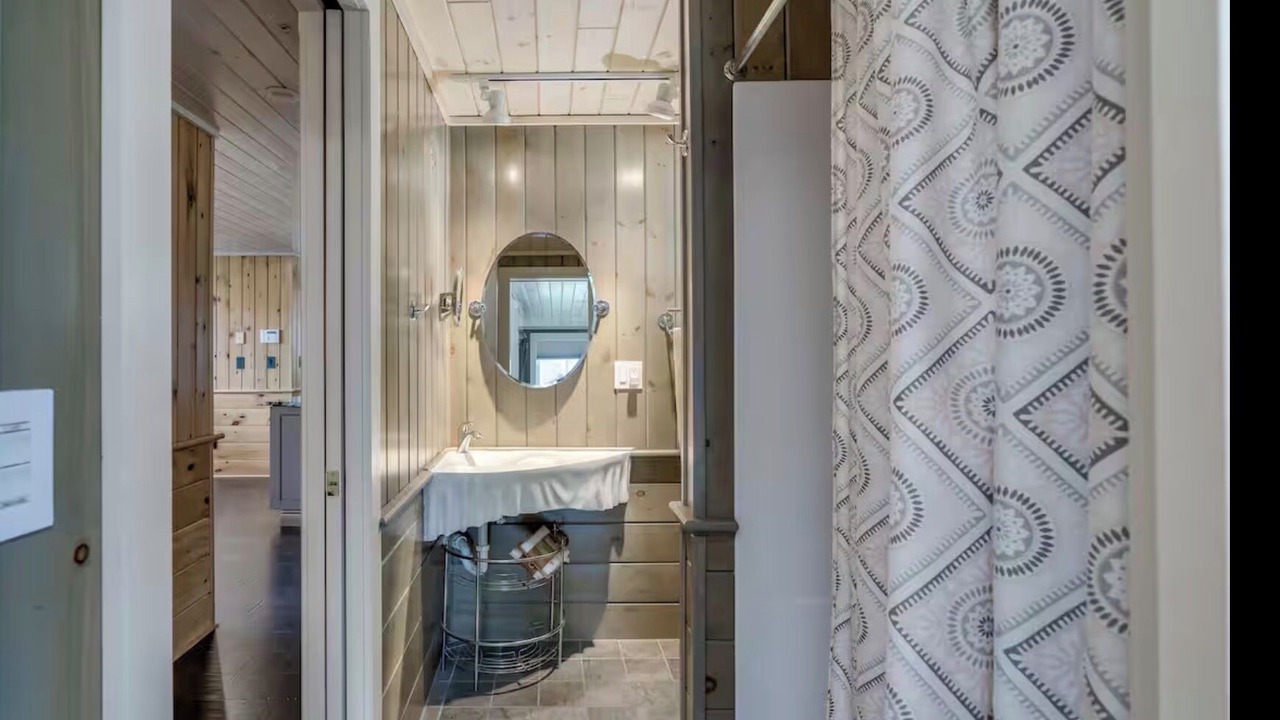 Photo of Bathroom in Clayton