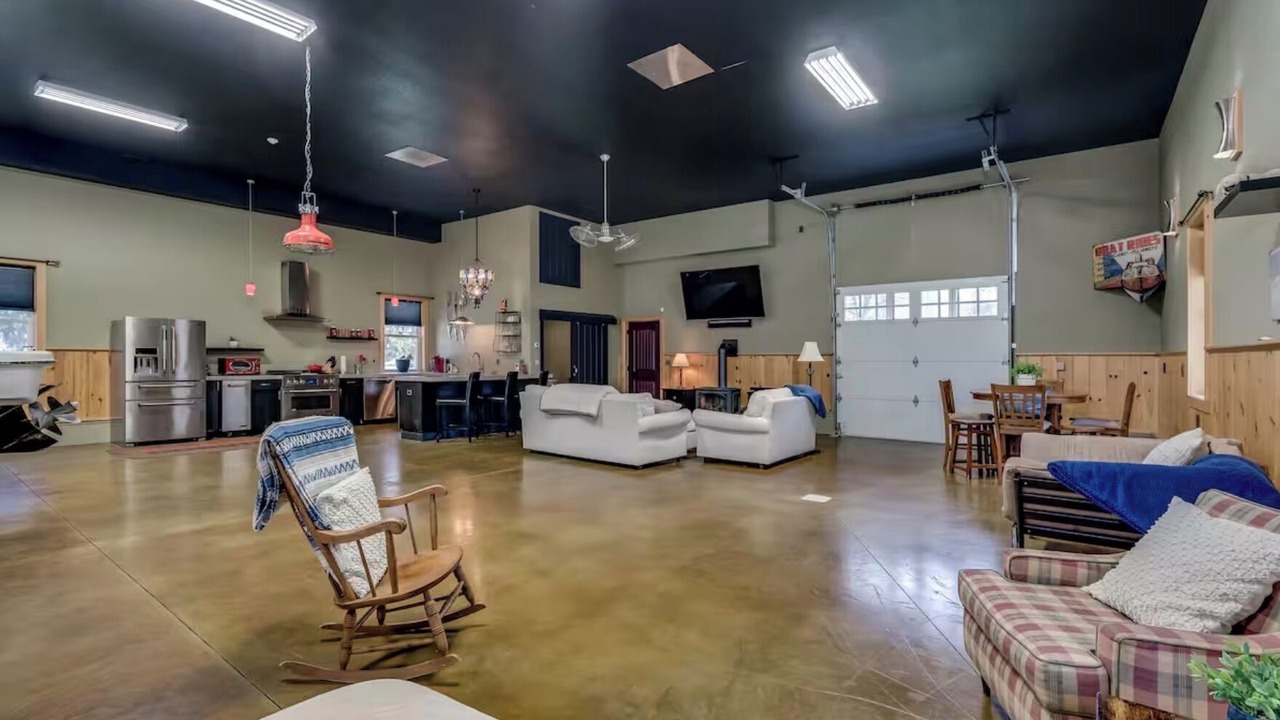Photo of Livingroom in Clayton