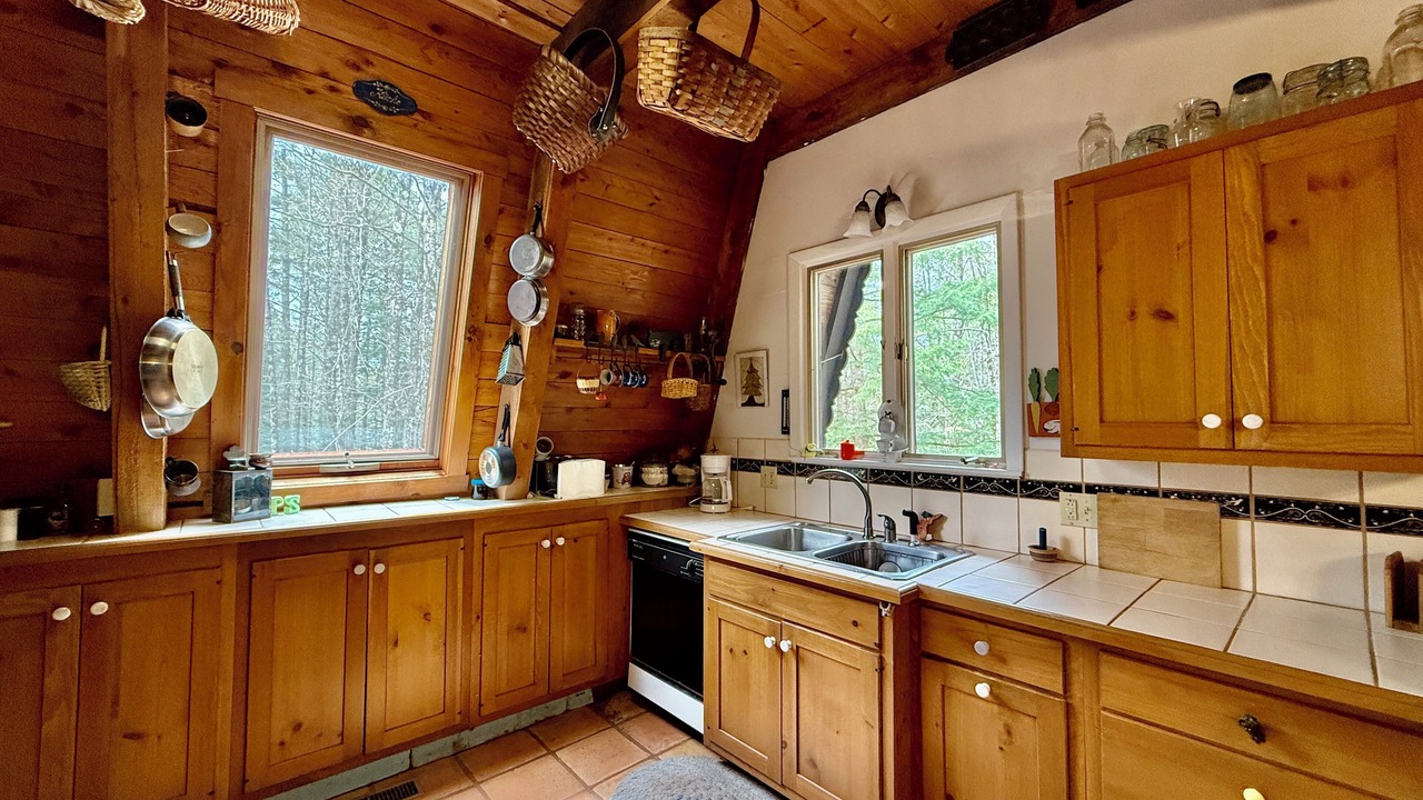 Photo of Kitchen in Schroon Lake