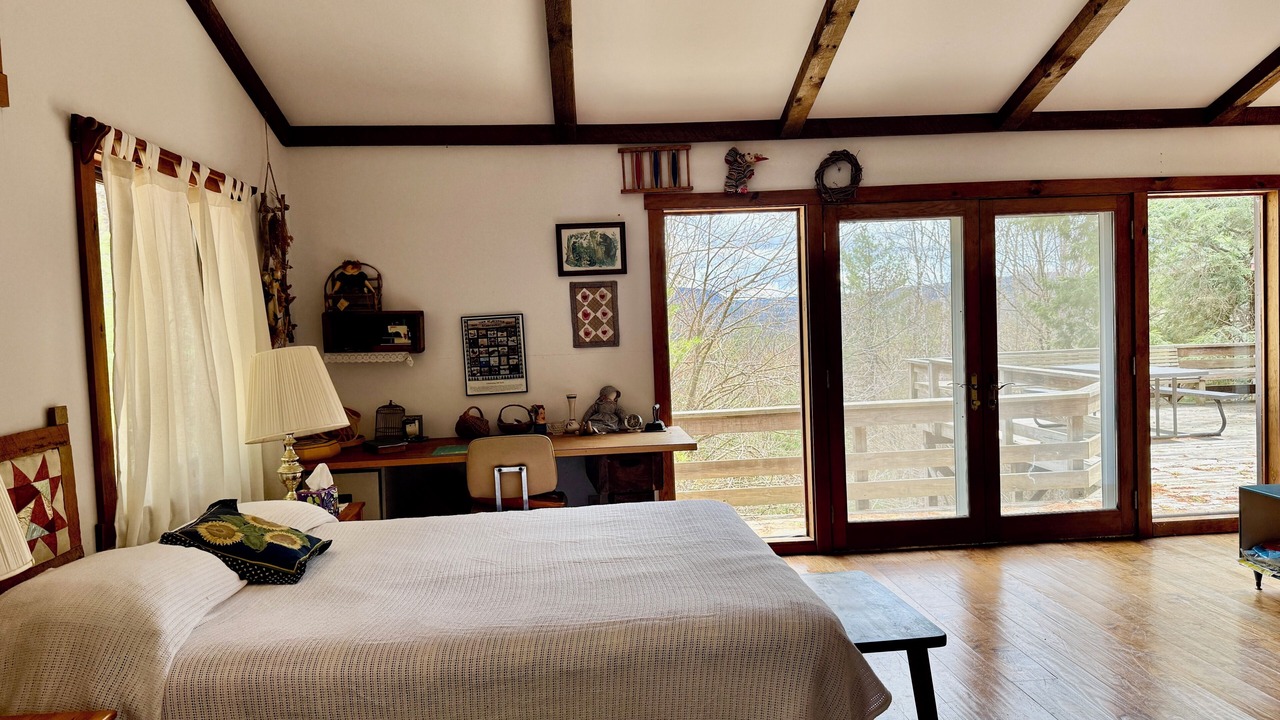 Photo of Bedroom in Schroon Lake