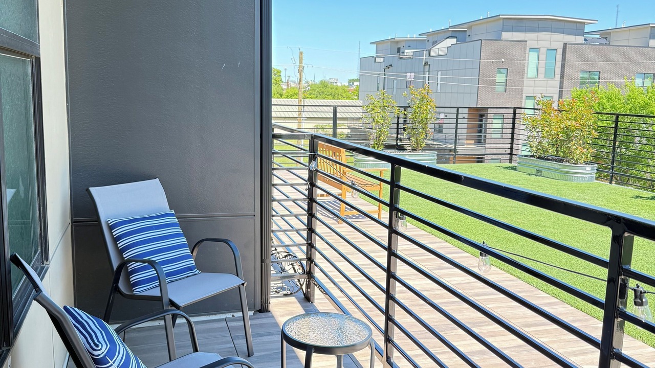 Photo of Patio Balcony in Cedars