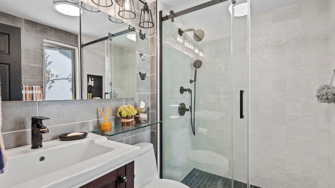 Photo of Bathroom in Baptistown