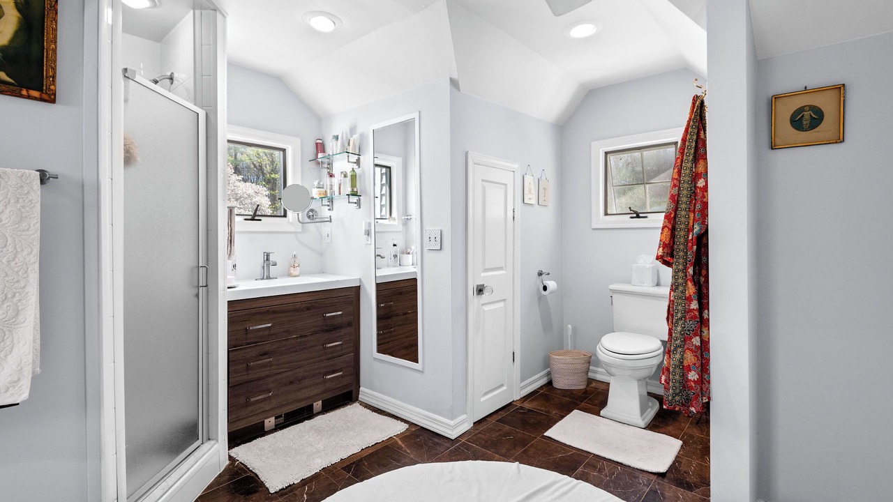 Photo of Bathroom in Baptistown