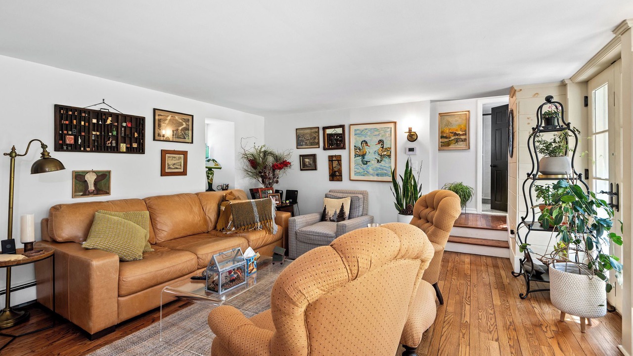 Photo of Livingroom in Baptistown