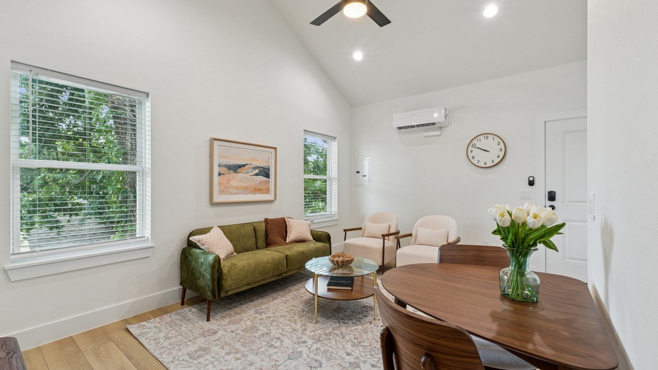 Photo of Livingroom in Edmond