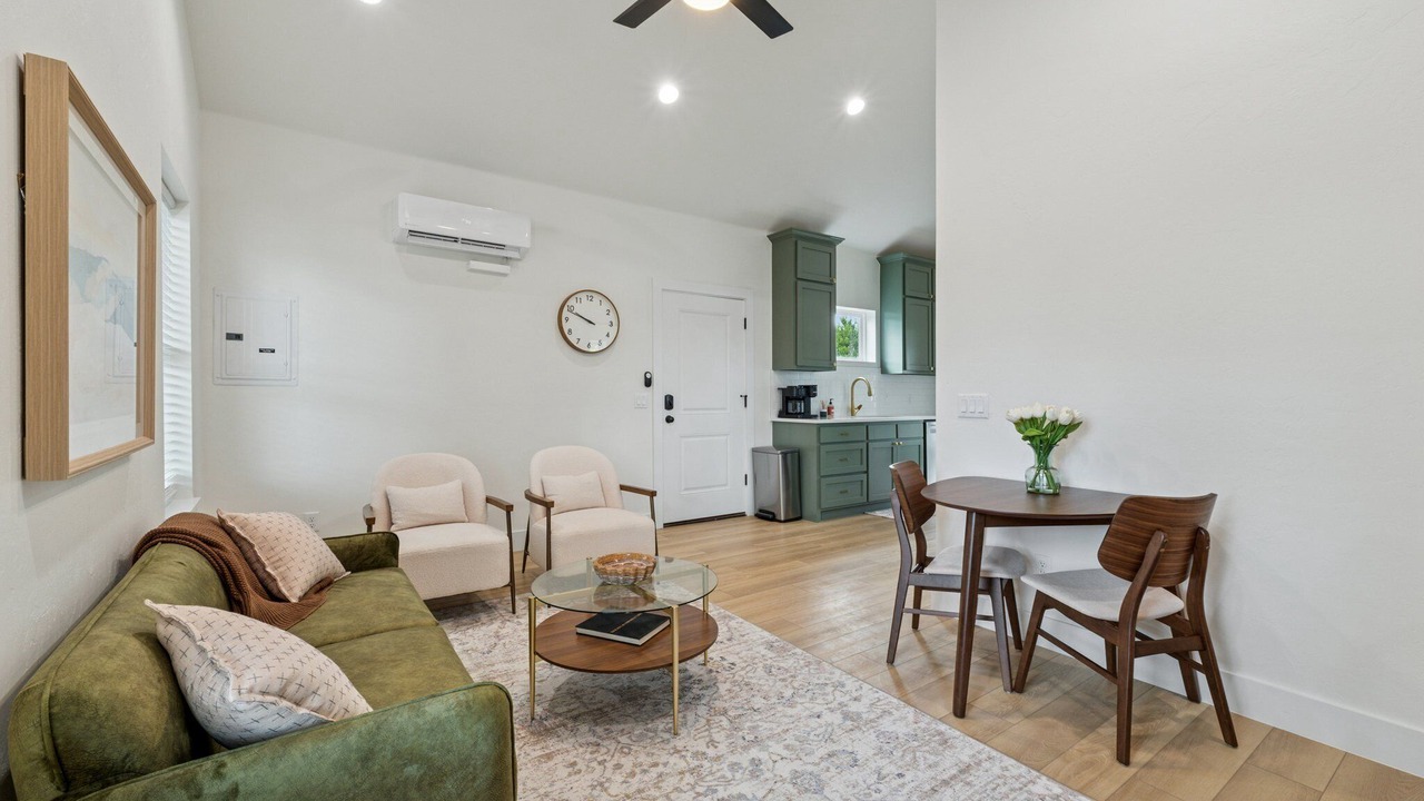 Photo of Livingroom in Edmond