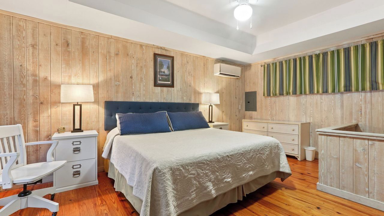 Photo of Bedroom in Lost Bridge Village