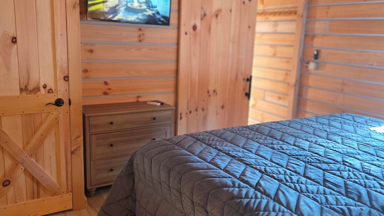 Photo of Bedroom in Akin