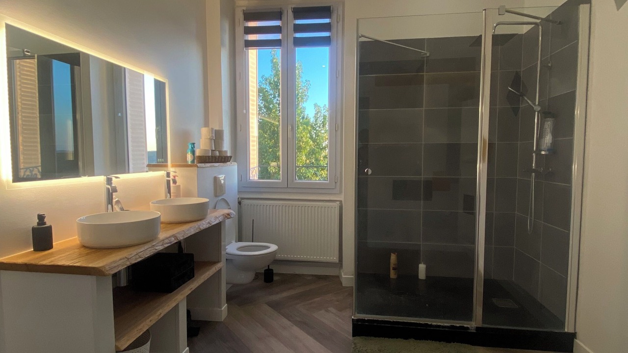 Photo of Bathroom in Allassac
