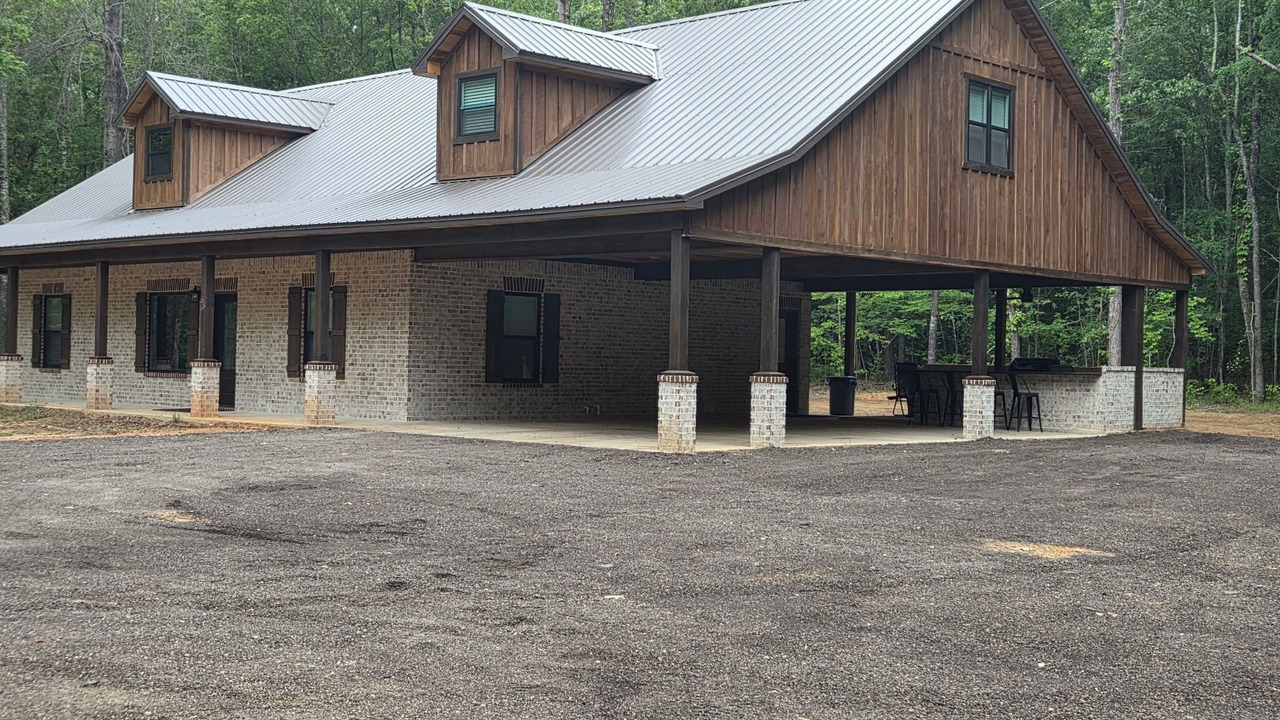 Photo of Outdoor in Redlick