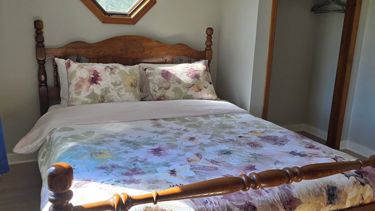 Photo of Bedroom in Drums