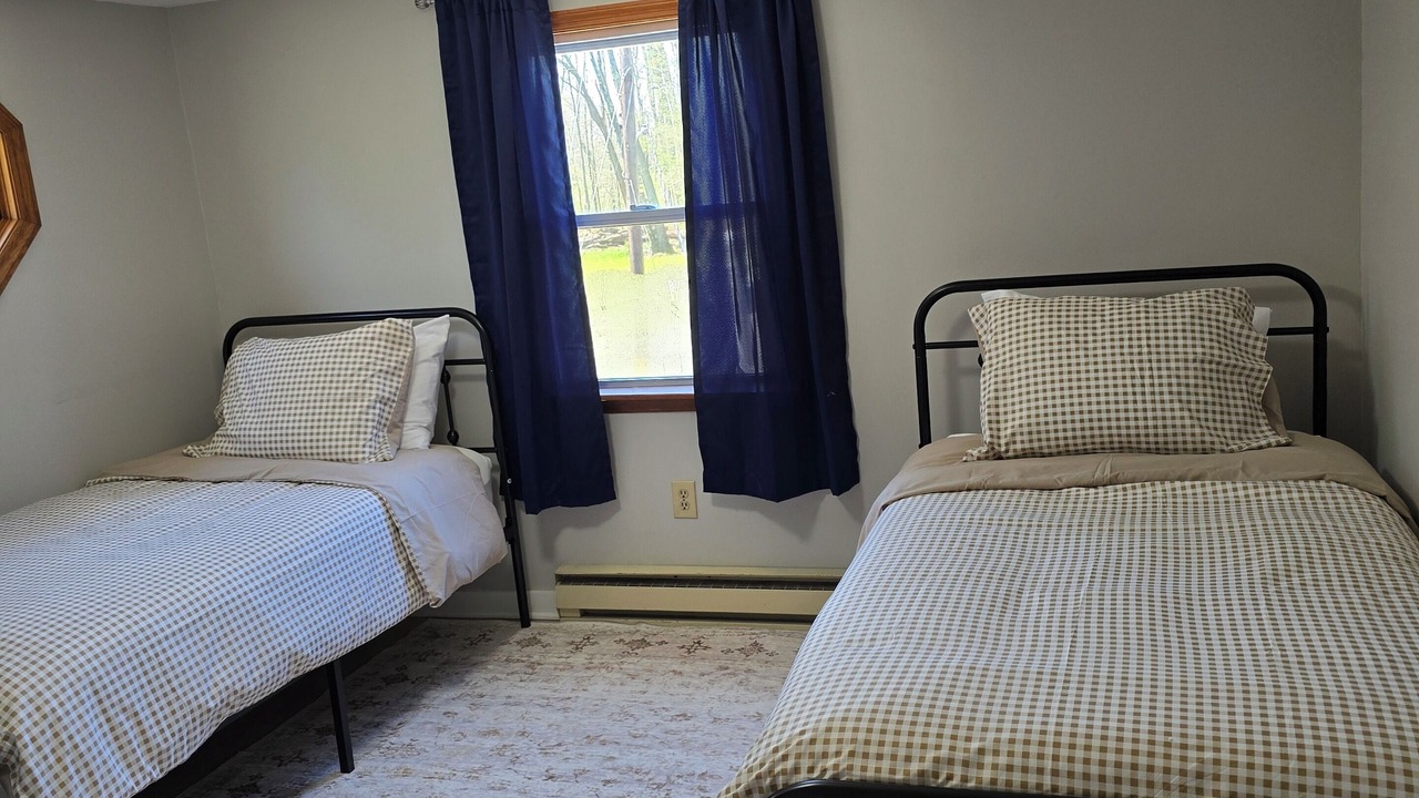 Photo of Bedroom in Drums