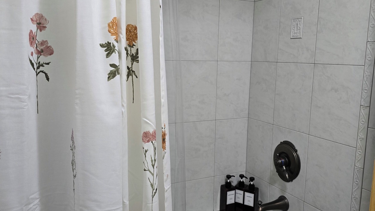 Photo of Bathroom in Drums