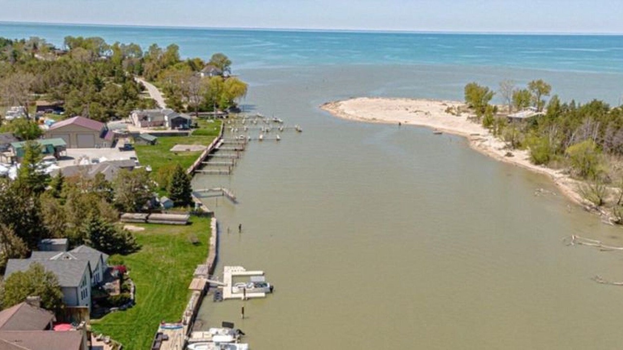 Photo of Outdoor in Port Franks