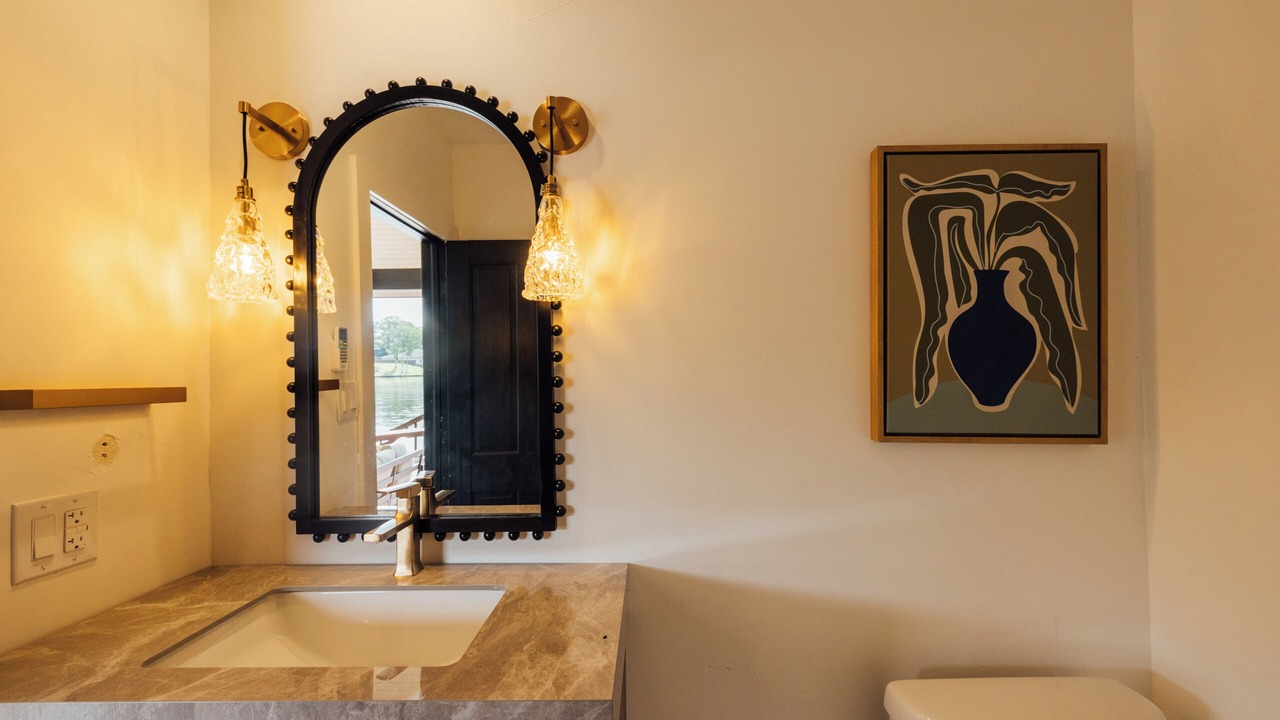 Photo of Bathroom in Driftwood Estates