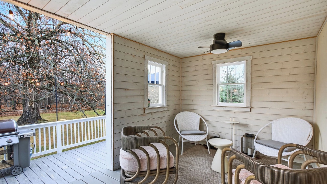 Photo of Patio Balcony in Mountain Dale