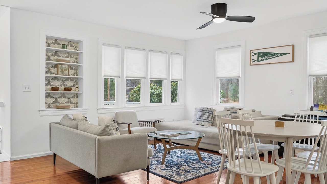 Photo of Livingroom in Mountain Dale