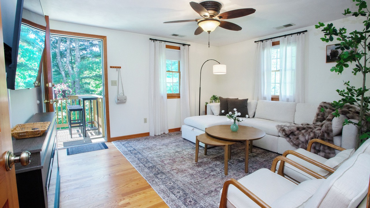 Photo of Livingroom in Farmington