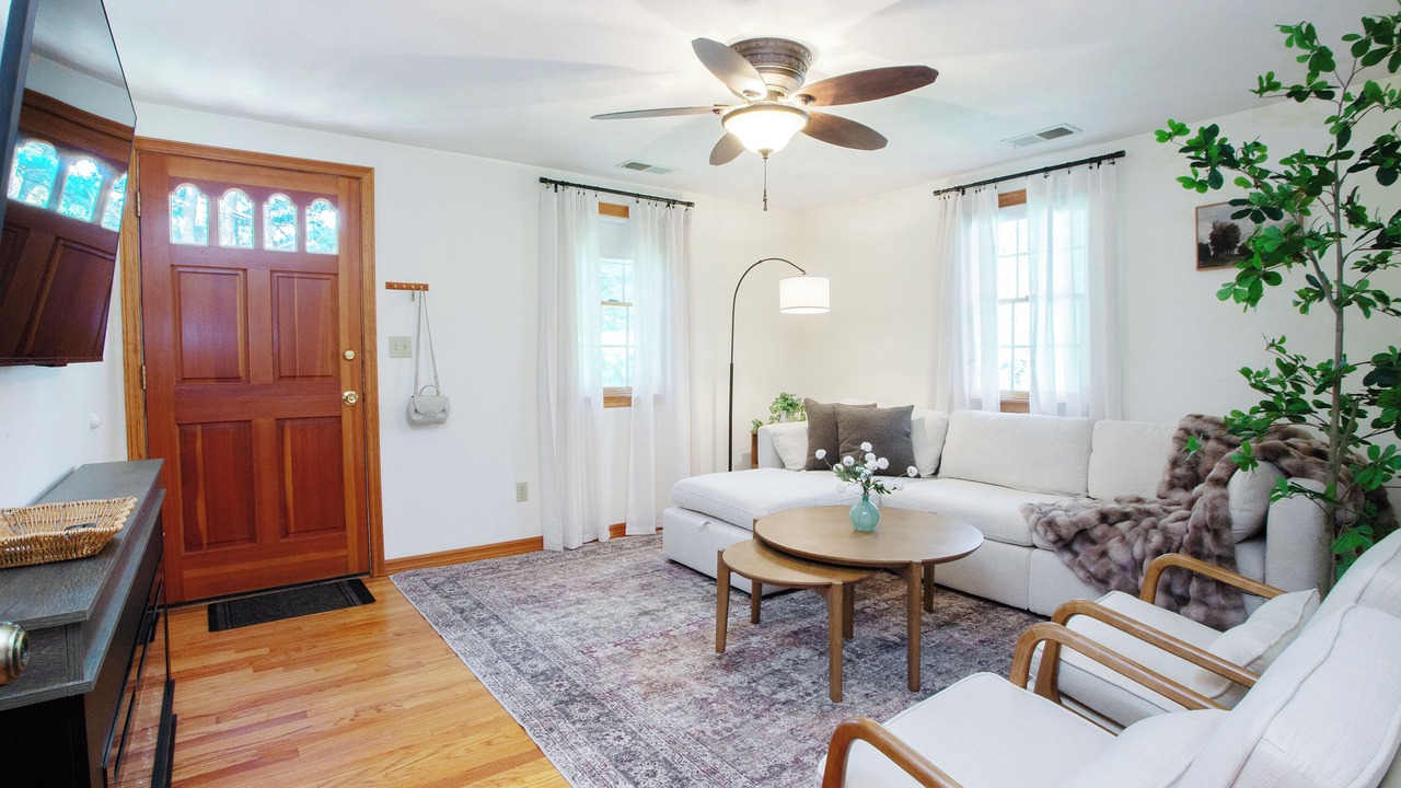 Photo of Livingroom in Farmington