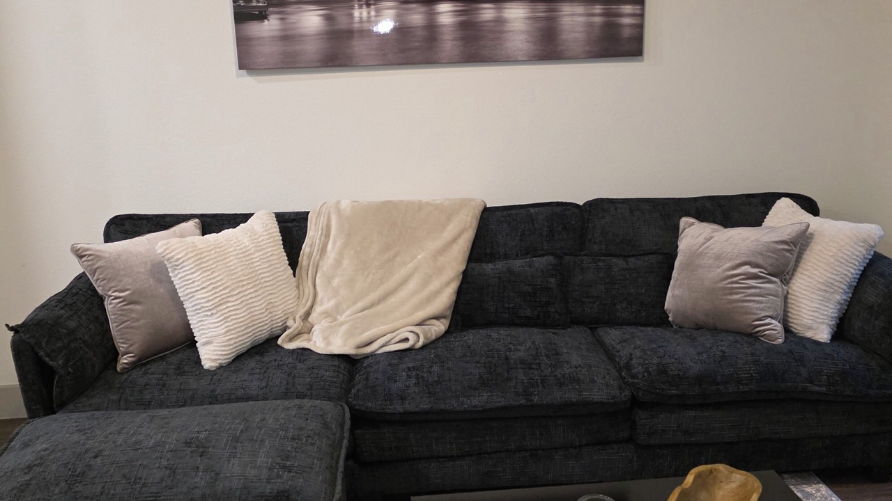 Photo of Livingroom in Addison