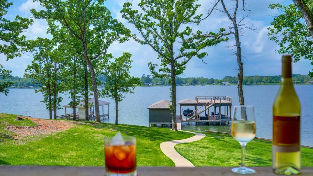 Photo of Outdoor in Dogwood