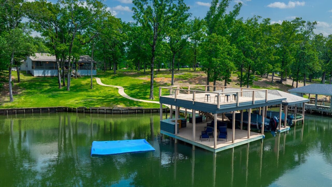Photo of Outdoor in Dogwood