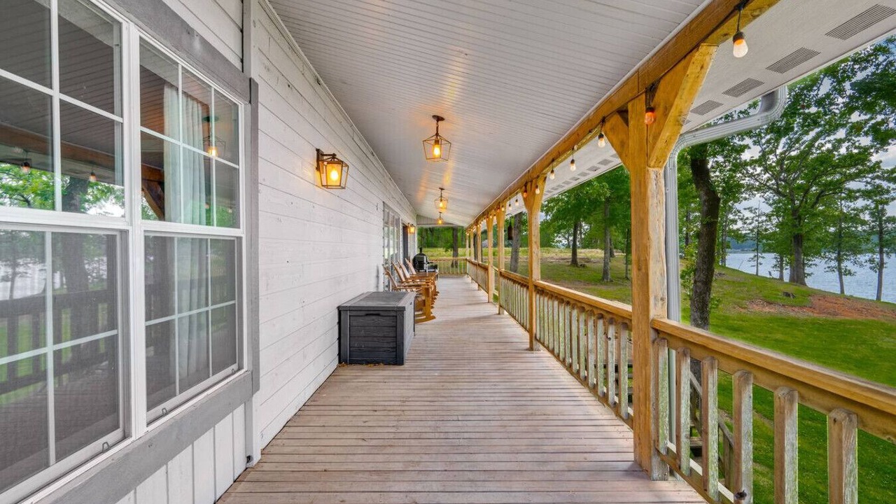 Photo of Patio Balcony in Dogwood