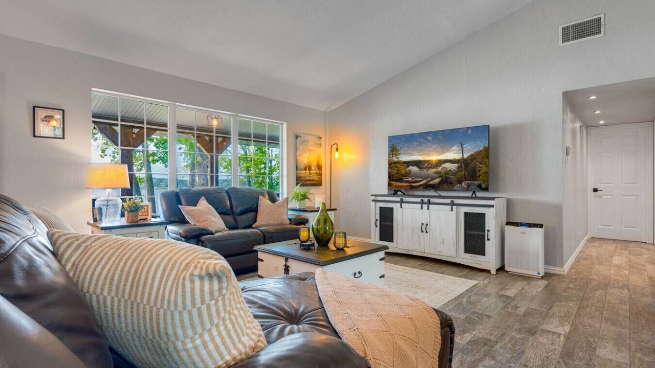 Photo of Livingroom in Dogwood