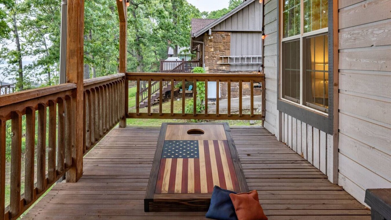 Photo of Patio Balcony in Dogwood