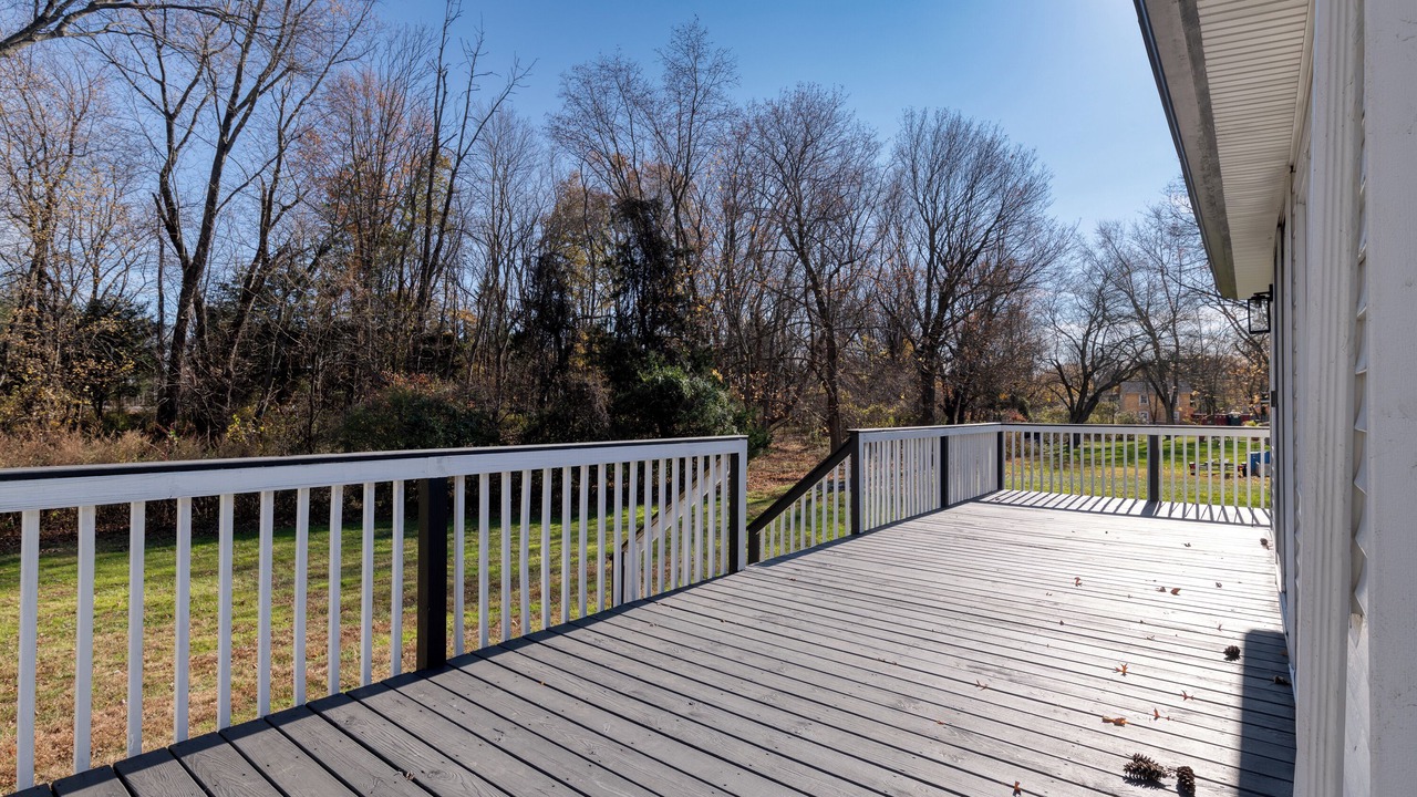 Photo of Patio Balcony in Tinton Falls