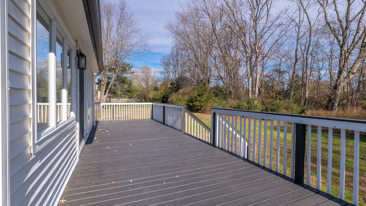Photo of Patio Balcony in Tinton Falls