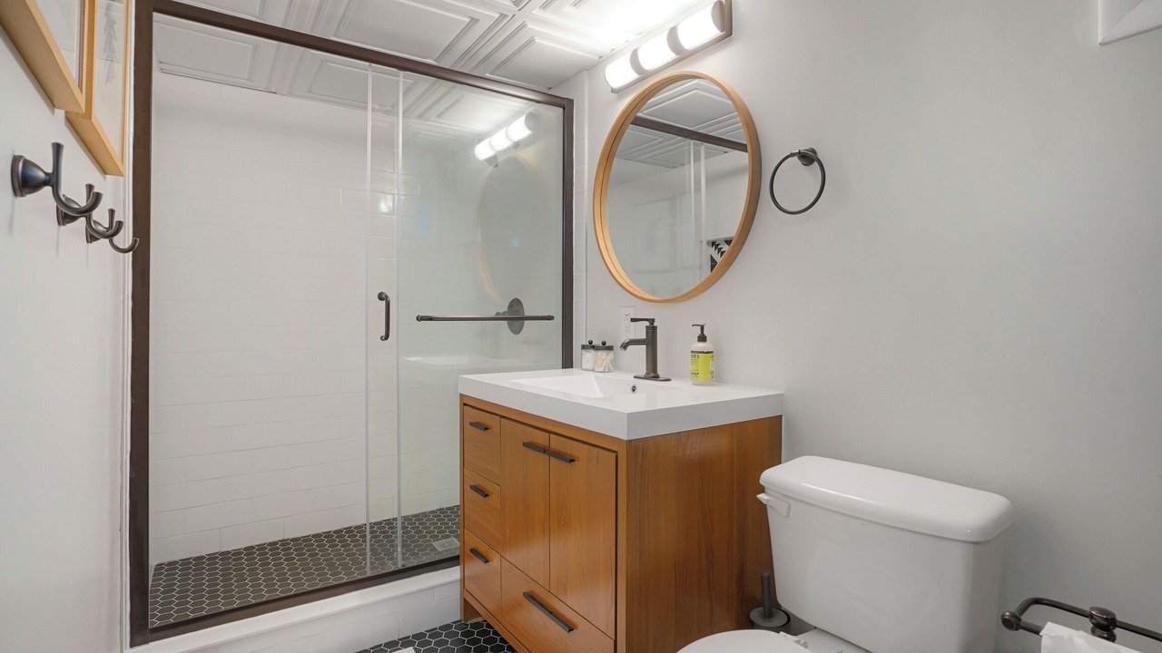 Photo of Bathroom in Lamar Heights Area