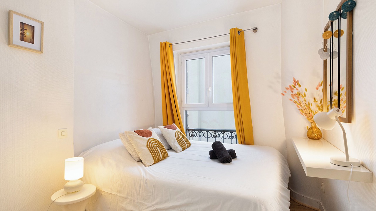 Photo of Bedroom in Clichy