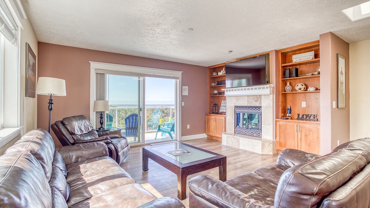 Photo of Livingroom in Rockaway Beach