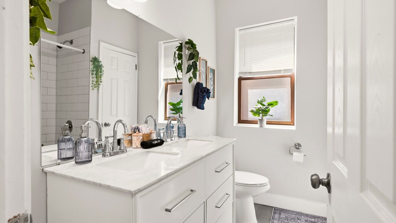 Photo of Bathroom in Tower Grove South