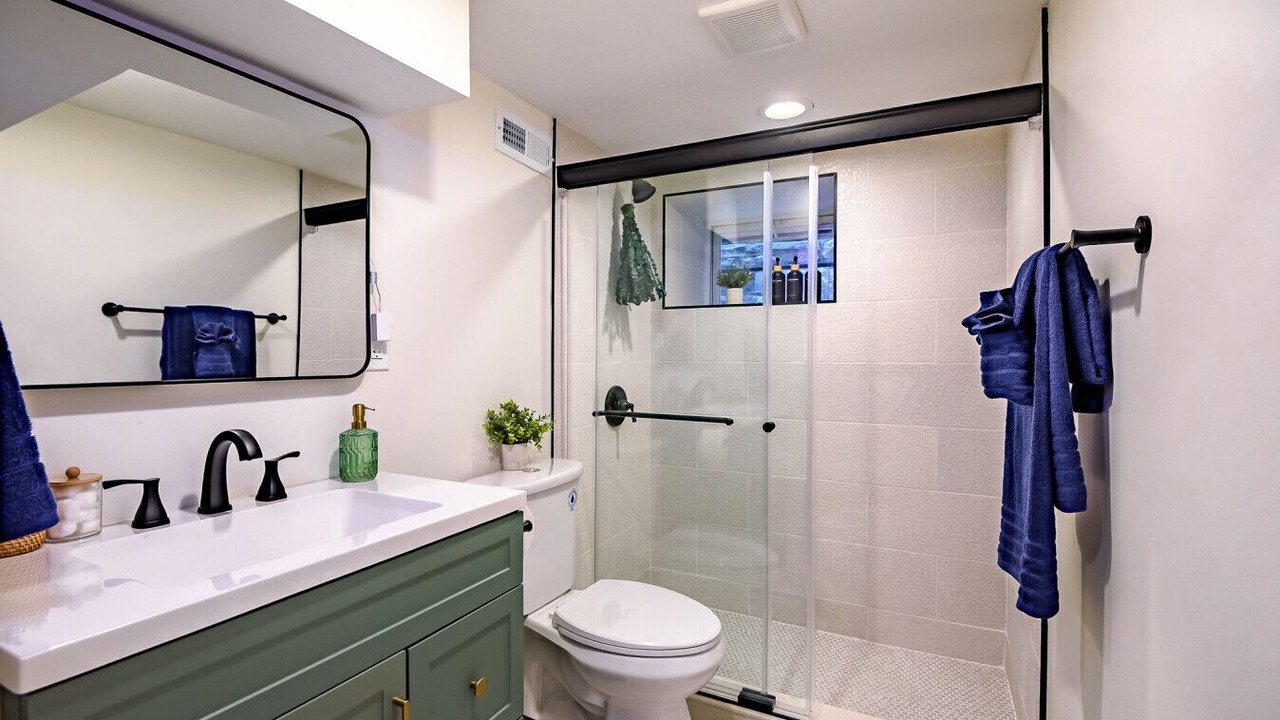 Photo of Bathroom in Tower Grove South