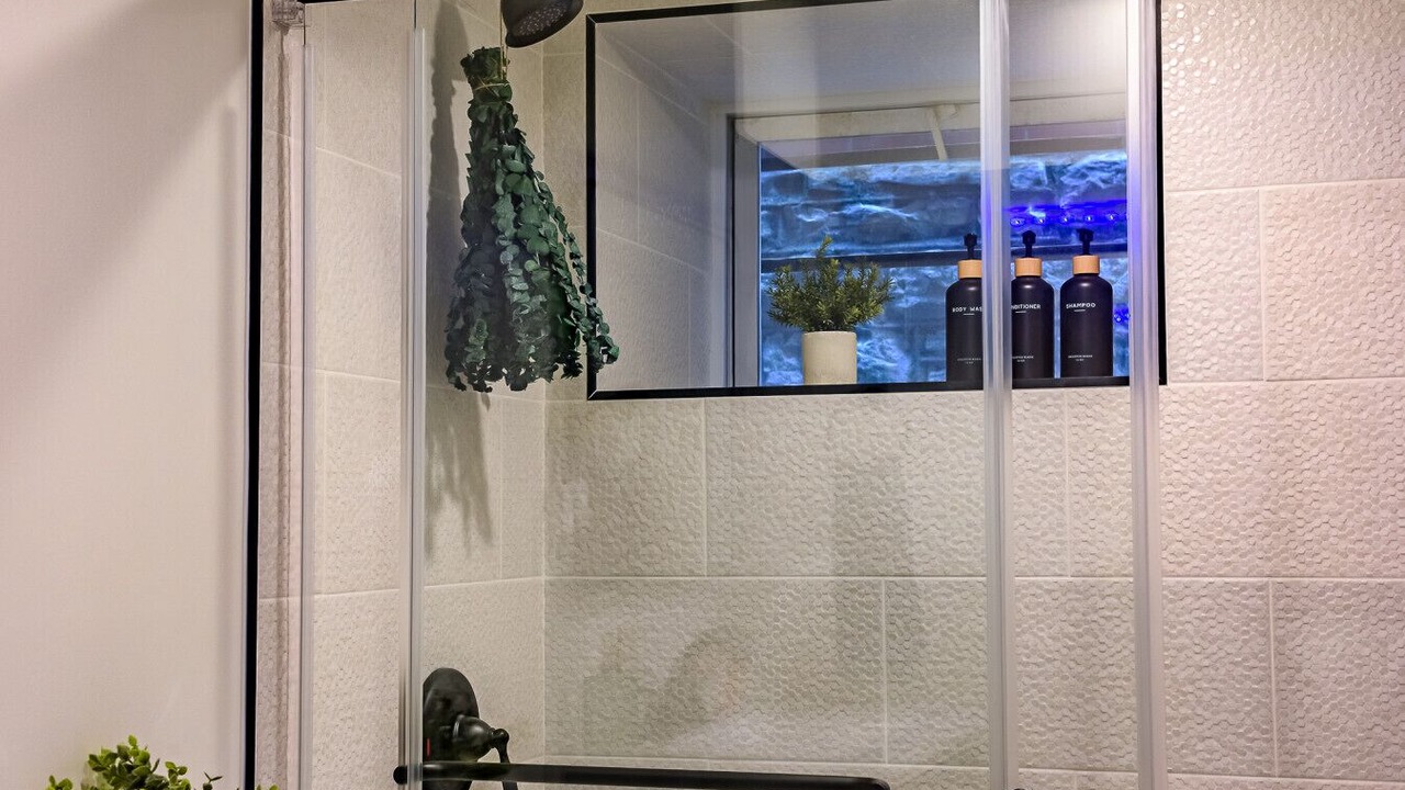 Photo of Bathroom in Tower Grove South