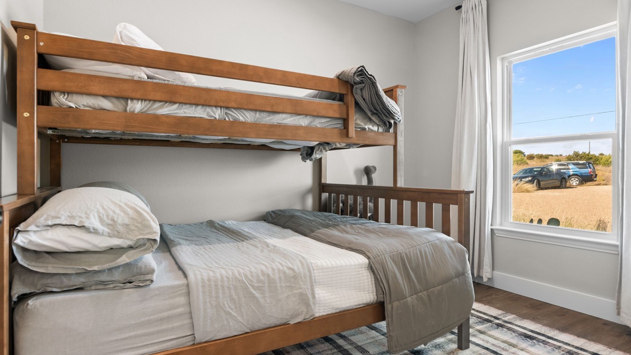 Photo of Bedroom in Glen Rose