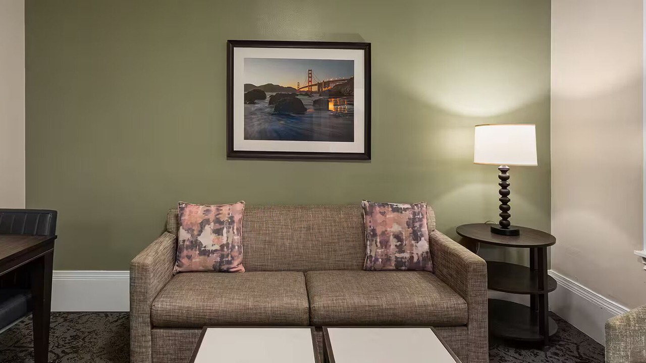 Photo of Livingroom in Financial District