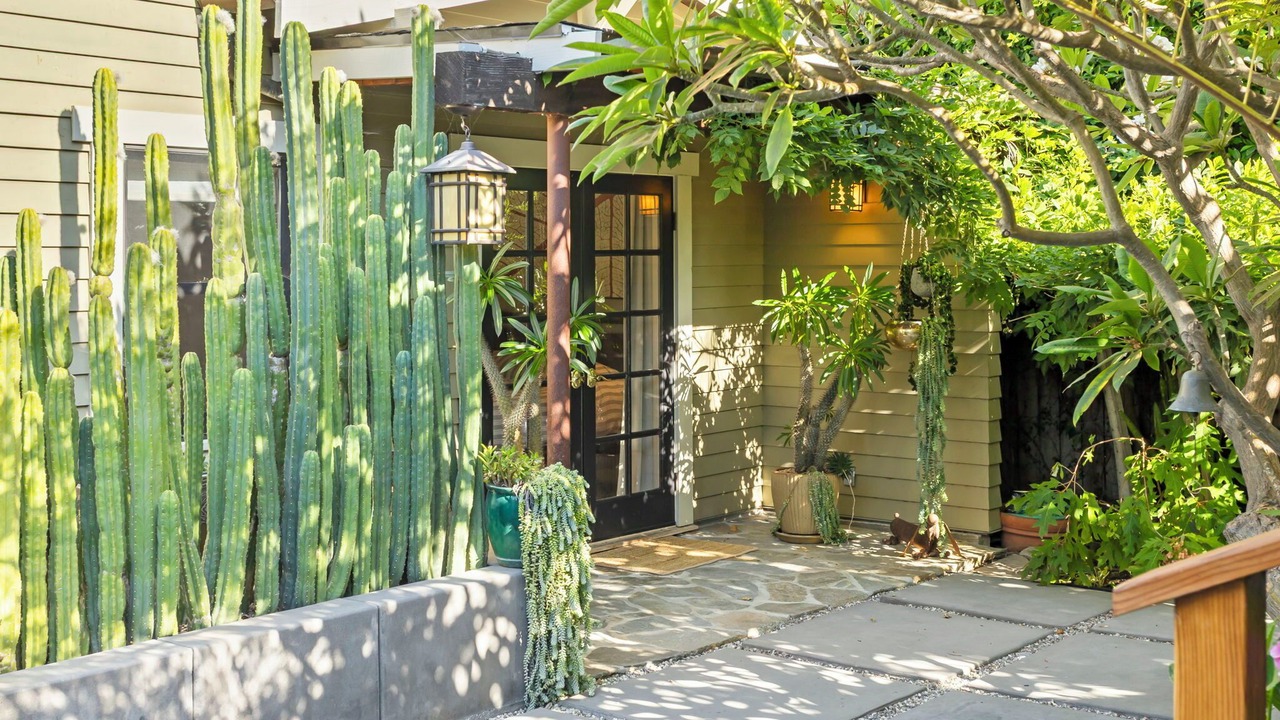 Photo of Outdoor in Hollywood